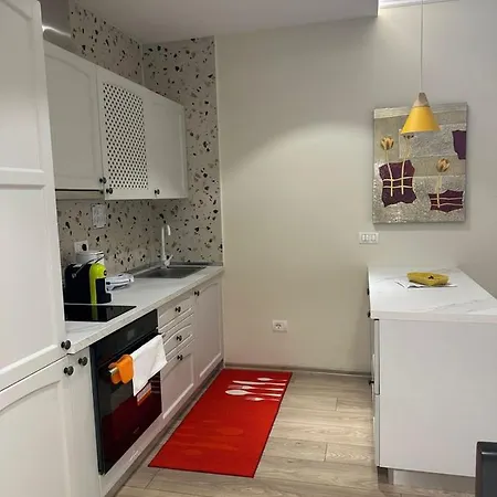 Center Luxury Orange 9a * Τίρανα