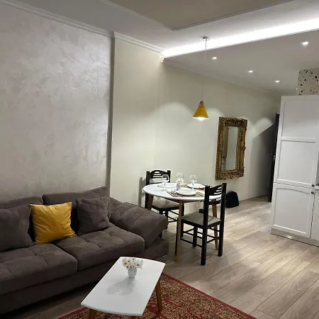 Apartment Center Luxury Orange 9a
